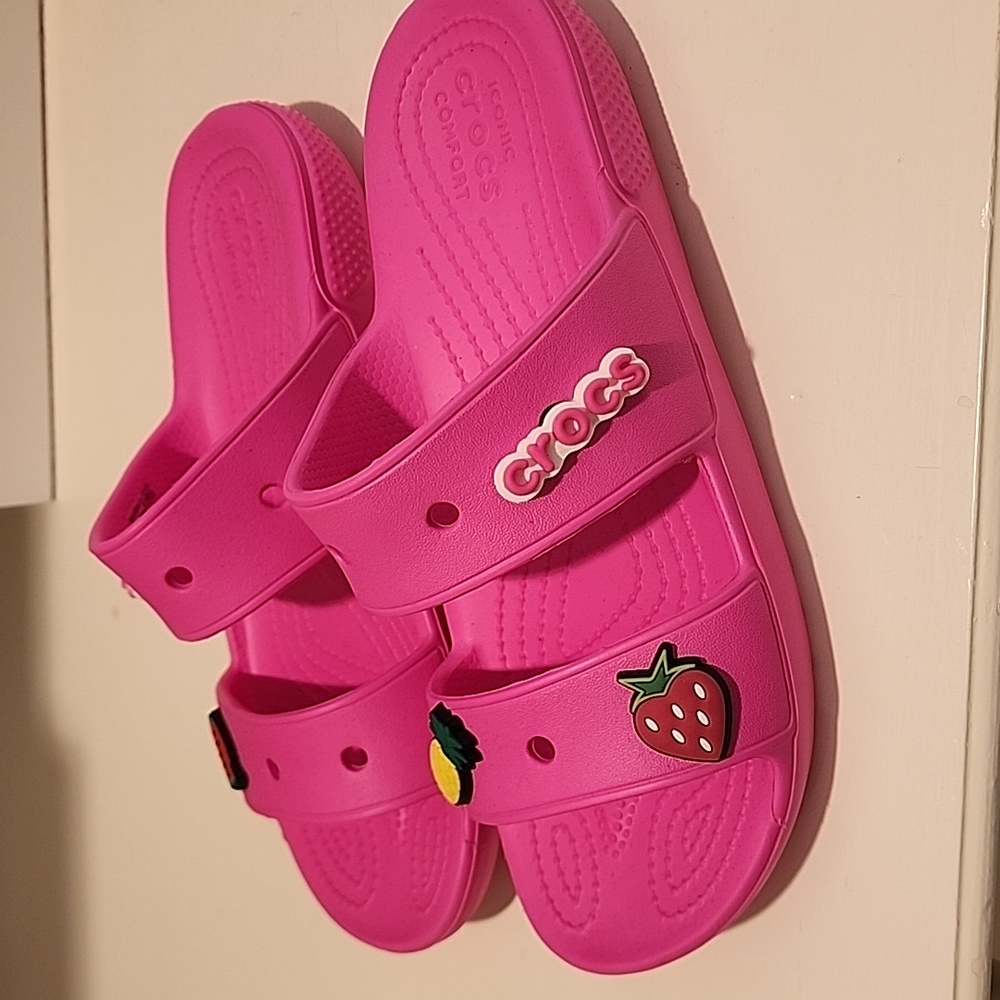 Crocs - Picture 2 of 4